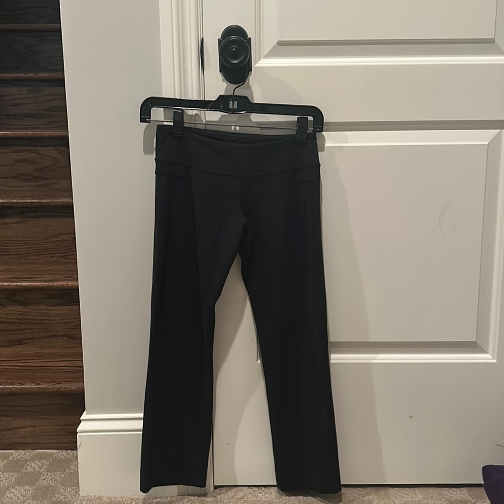 LuluLemon Capri Leggings (USED)